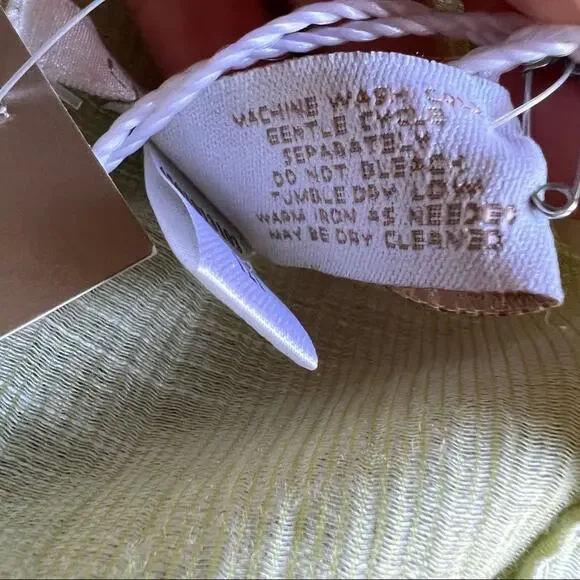 NWT- Chico’s Sheer Delight Emaline L/S Top In Soft Lime- Size 3 (XL) - Picture 10 of 14